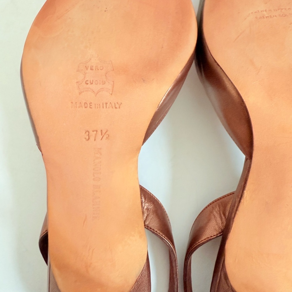 Manolo Blahnik Retro Metallic Bronze Brown Carolyne 70mm slingback pumps EU 37.5 - Picture 9 of 10